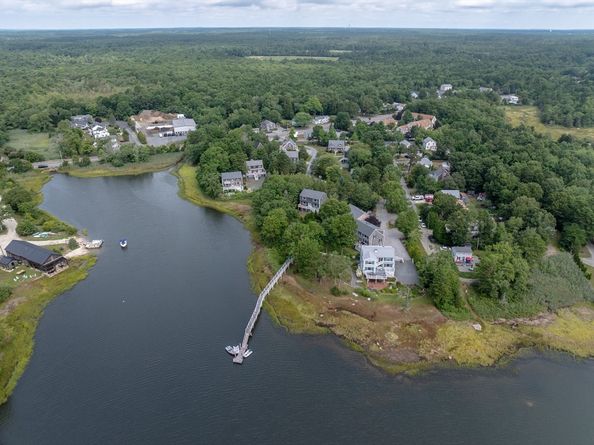 4 Blackhall Ct, Marion MA 02738