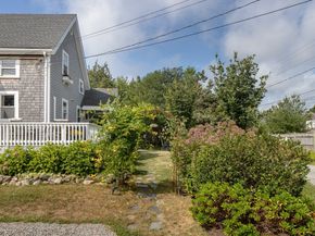 4 Blackhall Ct, Marion MA 02738