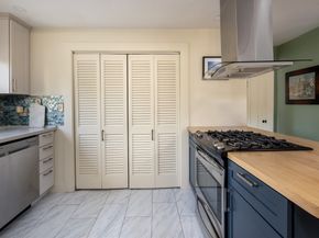 4 Blackhall Ct, Marion MA 02738