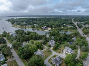 4 Blackhall Ct, Marion MA 02738