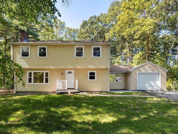 17 Carlisle Rd, Westford MA 01886