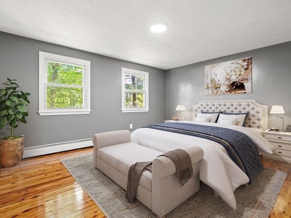 17 Carlisle Rd, Westford MA 01886
