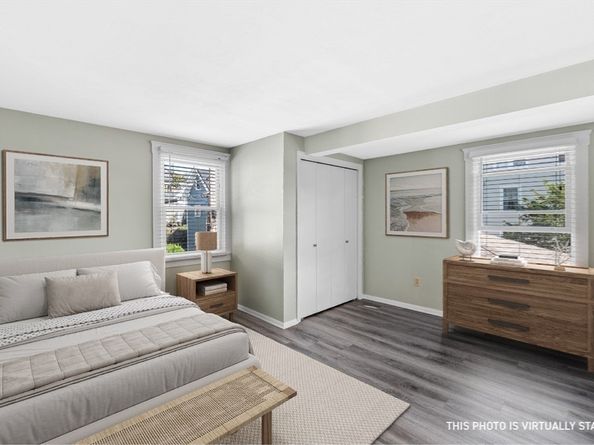 24 Russell St, Marblehead MA 01945