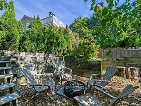 24 Russell St, Marblehead MA 01945