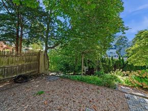 24 Russell St, Marblehead MA 01945