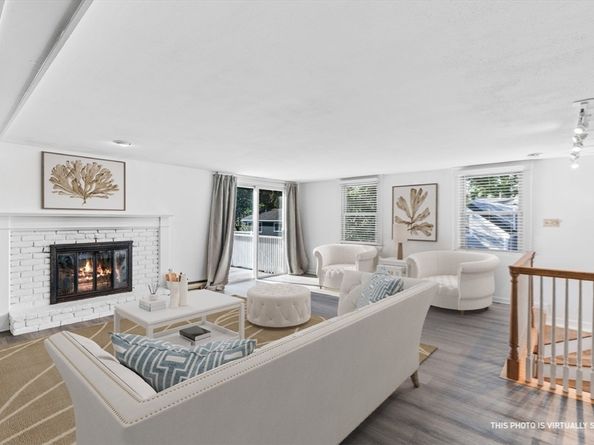 24 Russell St, Marblehead MA 01945