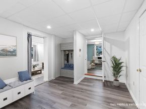 24 Russell St, Marblehead MA 01945