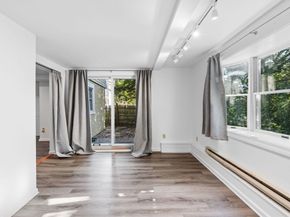 24 Russell St, Marblehead MA 01945