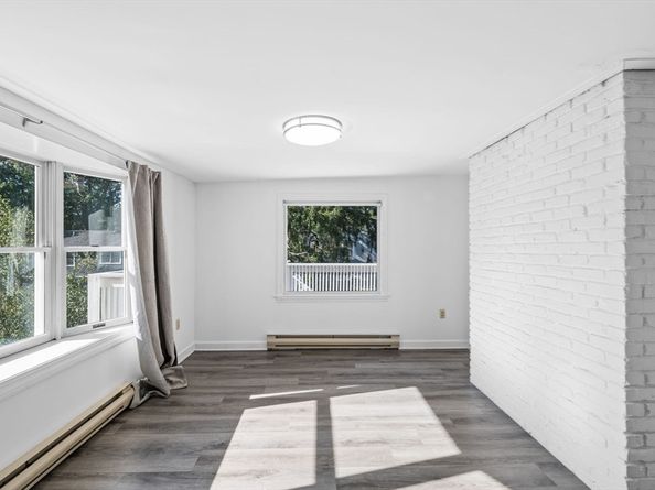 24 Russell St, Marblehead MA 01945