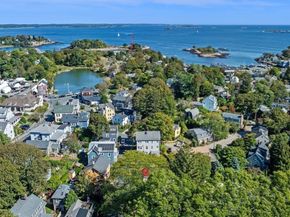 24 Russell St, Marblehead MA 01945