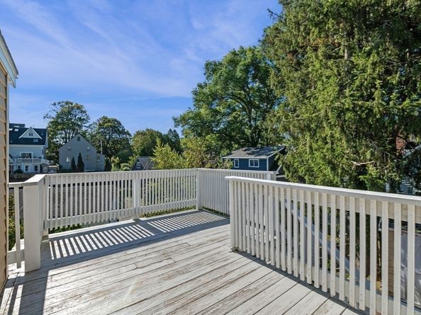 24 Russell St, Marblehead MA 01945