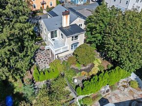 24 Russell St, Marblehead MA 01945