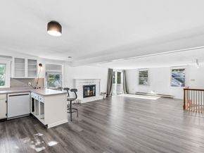 24 Russell St, Marblehead MA 01945