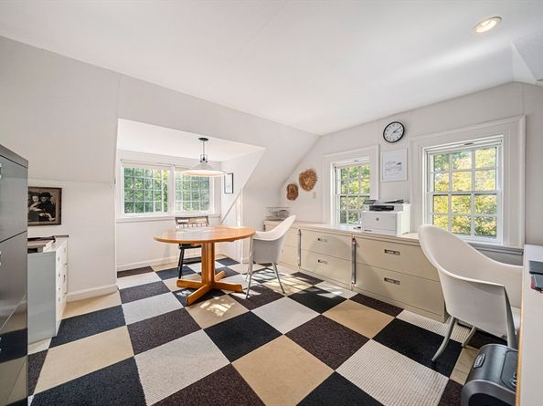 106 Farlow Road, Newton MA 02458