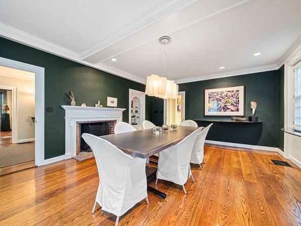106 Farlow Road, Newton MA 02458