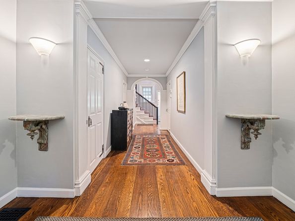 106 Farlow Road, Newton MA 02458