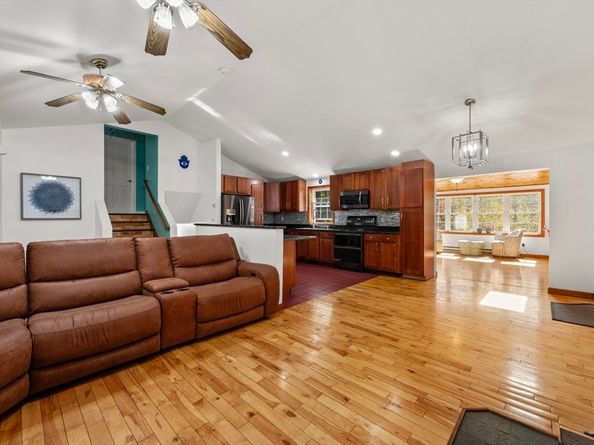 728 River St, Winchendon MA 01475