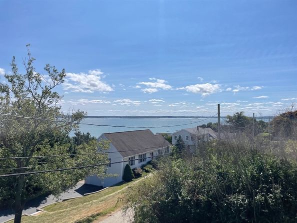 8 Douglas Ave, Hull MA 02045