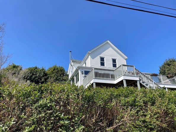 8 Douglas Ave, Hull MA 02045