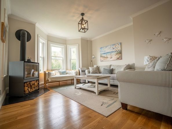 8 Douglas Ave, Hull MA 02045