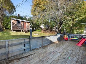 10 Ellsmere St, Worcester MA 01604