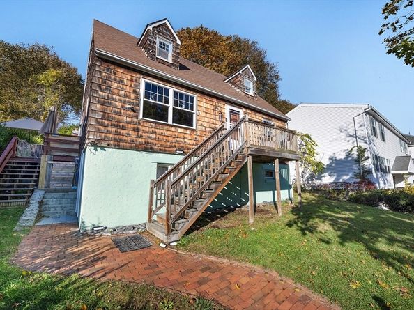 10 Ellsmere St, Worcester MA 01604