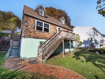 10 Ellsmere St