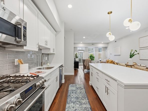 170 W Broadway 311, Boston MA 02127