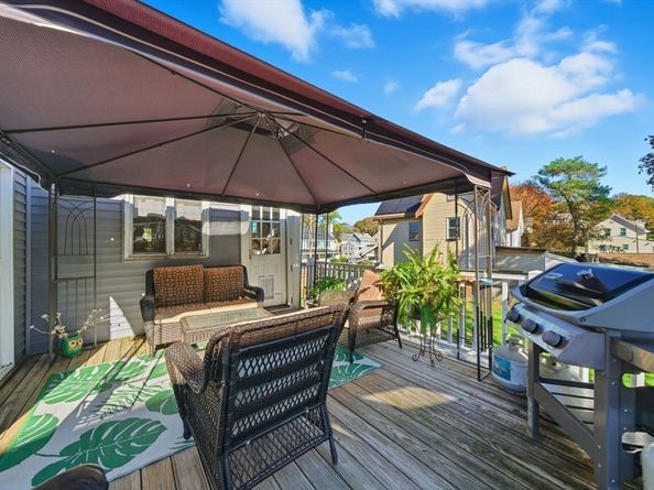 16 Pond, Stoneham MA 02180