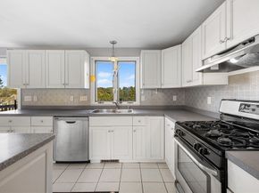 20 Sparrow Rd, Stoughton MA 02072