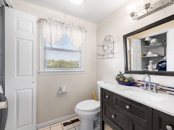 20 Sparrow Rd, Stoughton MA 02072