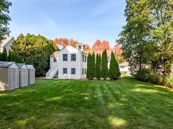 15 Mackintosh Avenue, Needham MA 02492