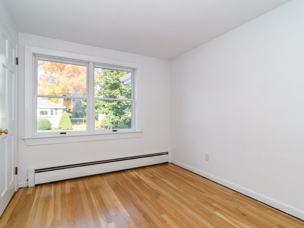 15 Mackintosh Avenue, Needham MA 02492