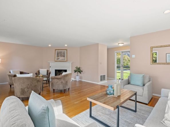 12 Astra 12, Wayland MA 01778