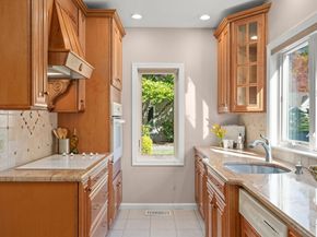 12 Astra 12, Wayland MA 01778