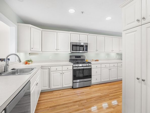 877 Auburnville Way D4, Whitman MA 02382