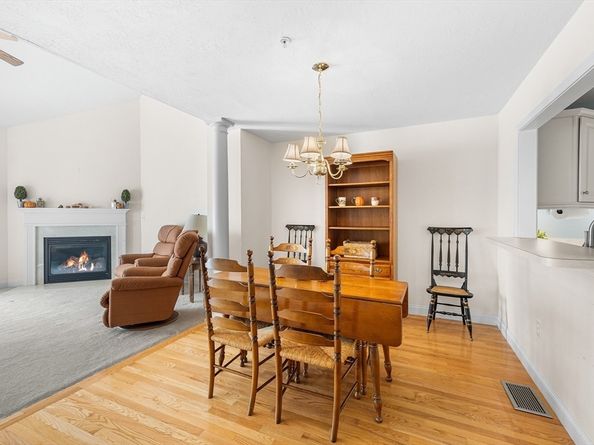 877 Auburnville Way D4, Whitman MA 02382