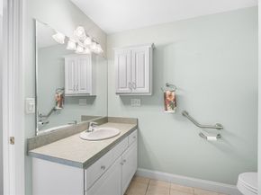 877 Auburnville Way D4, Whitman MA 02382