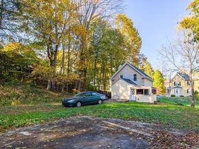 17 Otis St, Warren MA 01083