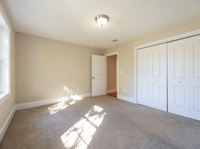 10 Silver Fox Road, Norfolk MA 02056