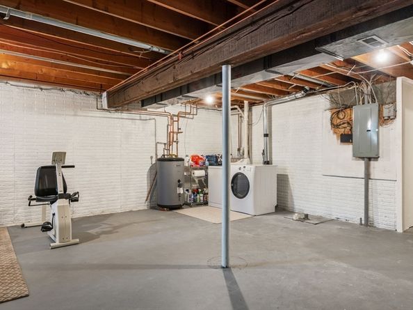 160 Pine Street 12, Newton MA 02466