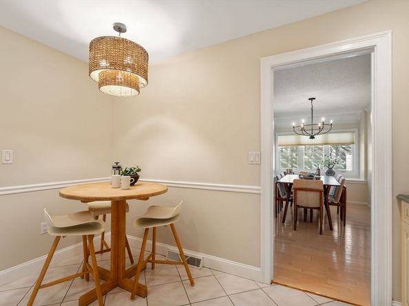 160 Pine Street 12, Newton MA 02466