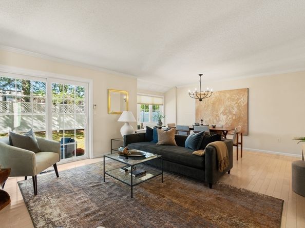 160 Pine Street 12, Newton MA 02466