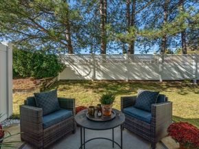 160 Pine Street 12, Newton MA 02466