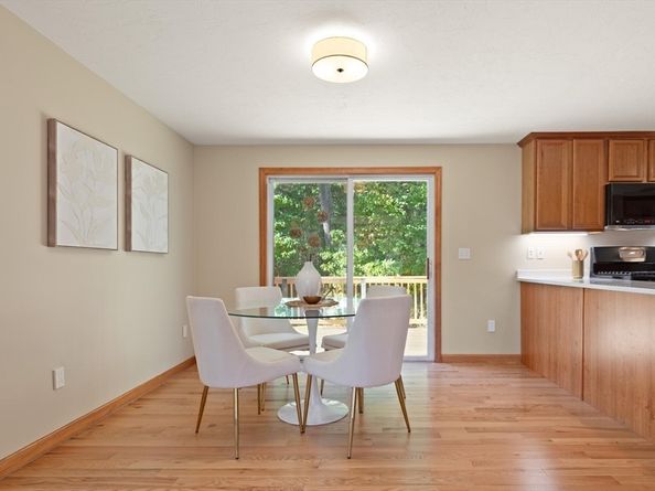 76 Russells Way, Westford MA 01886