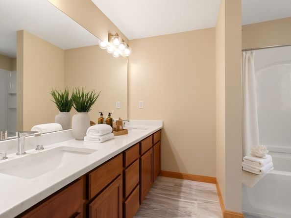 76 Russells Way, Westford MA 01886