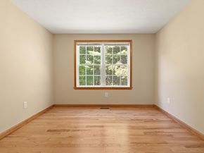 76 Russells Way, Westford MA 01886