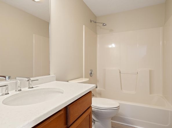 76 Russells Way, Westford MA 01886