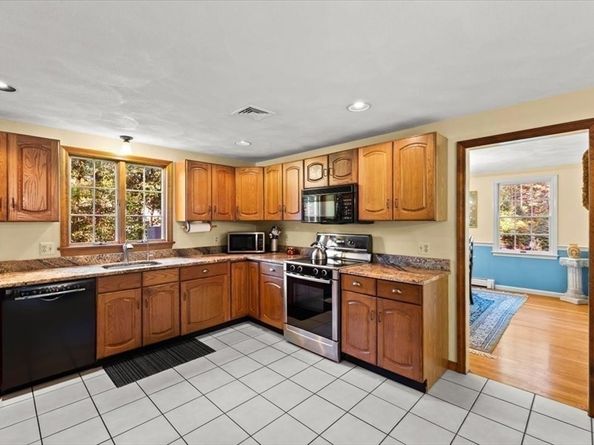 165 Grange Park, Bridgewater MA 02324
