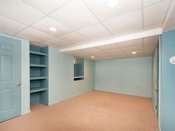 52 Bunker Hill Lane, Quincy MA 02169